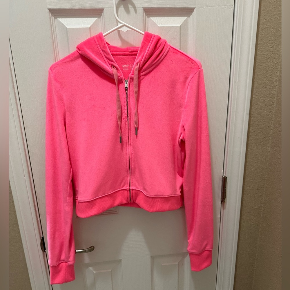 Aerie hot pink Velour Cropped Hoodie
Jacket size medium - Picture 3 of 12